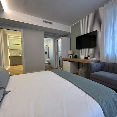 The Captain'S Apartments Sirocco - City Center Leonardo Academy Sesto Calende Zewnętrze zdjęcie
