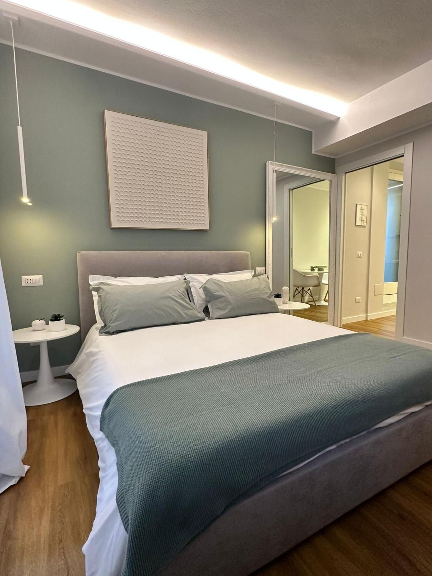 The Captain'S Apartments Sirocco - City Center Leonardo Academy Sesto Calende Zewnętrze zdjęcie